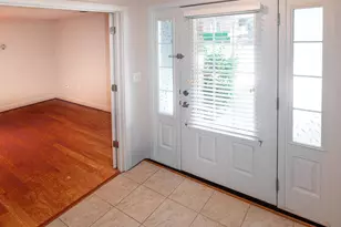 9657 Cedar Farm Cir, Fairfax, VA 22031 - Photo 7