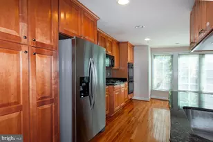 9657 Cedar Farm Cir, Fairfax, VA 22031 - Photo 15