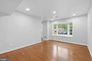 8312 Moline Pl, Springfield, VA 22153 - Photo 9