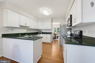4620 Luxberry Dr, Fairfax, VA 22032 - Photo 3