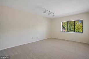 1671 Parkcrest Cir, Reston, VA 20190 - Photo 21