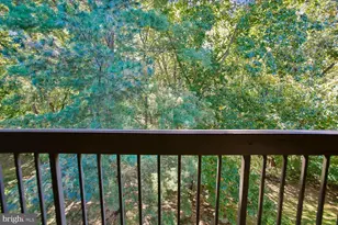 1671 Parkcrest Cir, Reston, VA 20190 - Photo 29