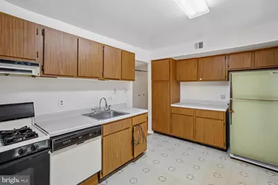 1671 Parkcrest Circle #4C/401, Reston, VA 20190 - Photo 11