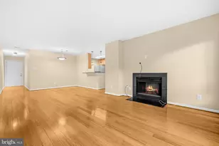 10302 Appalachian Cir, Oakton, VA 22124 - Photo 5