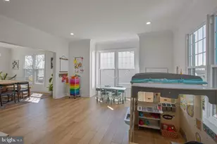 6923 Confederate Ridge Ln, Centreville, VA 20121 - Photo 3