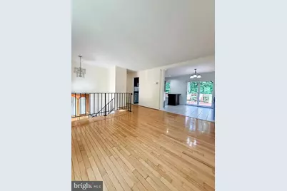 7700 Newington Forest Avenue, Springfield, VA 22153 - Photo 9