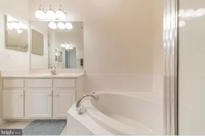 11431 Log Ridge Drive, Fairfax, VA 22030 - Photo 5