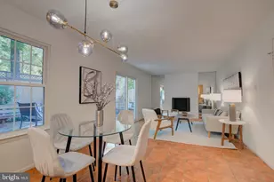 12040 Heather Down Dr, Herndon, VA 20170 - Photo 9