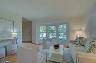 12040 Heather Down Dr, Herndon, VA 20170 - Photo 3