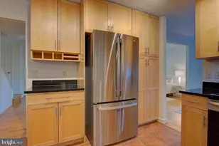12040 Heather Down Dr, Herndon, VA 20170 - Photo 7