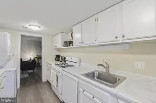 11815 Breton Ct, Reston, VA 20191 - Photo 7