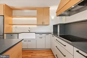 6410 Potomac Ave, Alexandria, VA 22307 - Photo 17