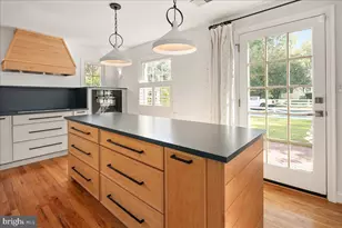 6410 Potomac Ave, Alexandria, VA 22307 - Photo 19