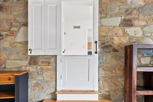 6410 Potomac Ave, Alexandria, VA 22307 - Photo 11