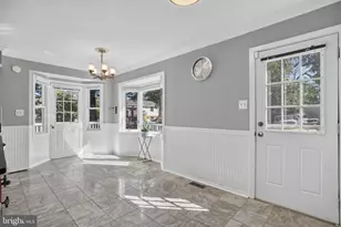13708 Pitkin Ct, Chantilly, VA 20151 - Photo 11