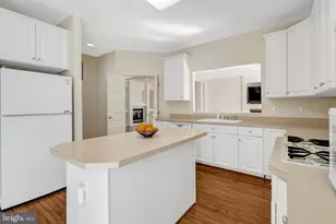 3022 Rosemoor Ln, Fairfax, VA 22031 - Photo 15