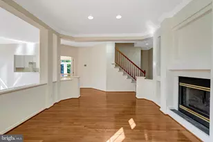 3022 Rosemoor Ln, Fairfax, VA 22031 - Photo 7