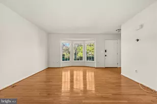 6018 Kestner Cir, Alexandria, VA 22315 - Photo 9