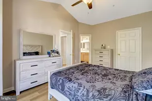 4127 Fountainside Ln, Fairfax, VA 22030 - Photo 17