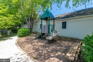 4127 Fountainside Ln, Fairfax, VA 22030 - Photo 23