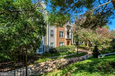 4127 Fountainside Lane #304, Fairfax, VA 22030 - Photo 3