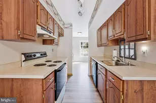4930 Van Walbeek Pl, Annandale, VA 22003 - Photo 9