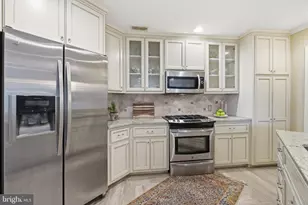 12461 Hayes Ct, Fairfax, VA 22033 - Photo 7