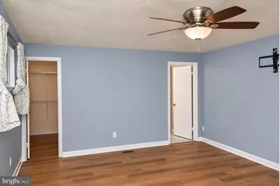 8531 W Oak Place, Vienna, VA 22182 - Photo 25