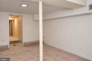 8531 W Oak Pl, Vienna, VA 22182 - Photo 39