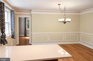 8531 W Oak Pl, Vienna, VA 22182 - Photo 11