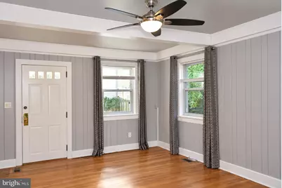 8531 W Oak Place, Vienna, VA 22182 - Photo 17