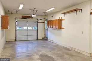 8531 W Oak Pl, Vienna, VA 22182 - Photo 45