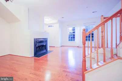 4479 Beacon Grove Circle, Fairfax, VA 22033 - Photo 5