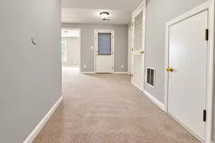 2581 Sutters Mill Dr, Herndon, VA 20171 - Photo 5