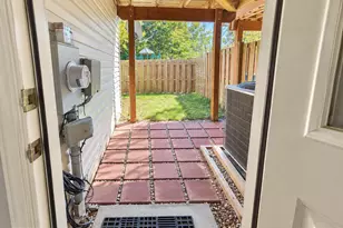 2581 Sutters Mill Dr, Herndon, VA 20171 - Photo 25