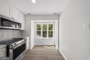 4123 Weeping Willow Ct Ct, Chantilly, VA 20151 - Photo 9