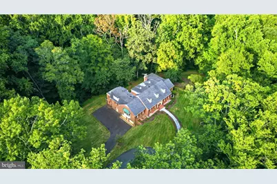 9187 Old Dominion Drive, McLean, VA 22102 - Photo 3