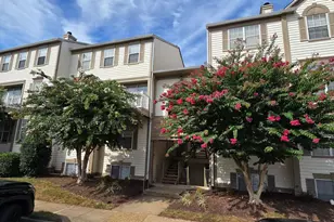 9262 Cardinal Forest Ln, Lorton, VA 22079 - Photo 1
