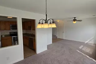 9262 Cardinal Forest Ln, Lorton, VA 22079 - Photo 5