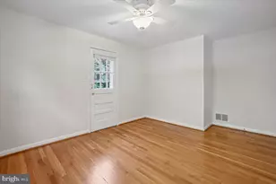 6717 Weaver Ave, McLean, VA 22101 - Photo 35