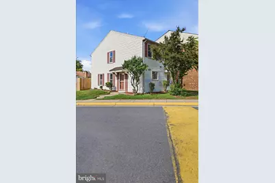 13831 Claret Court, Chantilly, VA 20151 - Photo 3