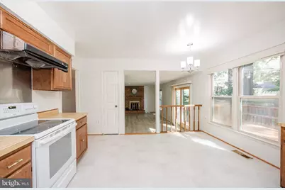 8465 Sevan Court, Annandale, VA 22003 - Photo 9
