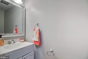 [Address not provided], Springfield, VA 22153 - Photo 15