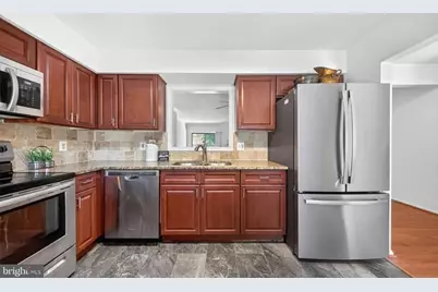 4867 Carriagepark Road, Fairfax, VA 22032 - Photo 9