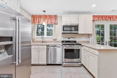 134 Kingsley Road SW, Vienna, VA 22180 - Photo 9