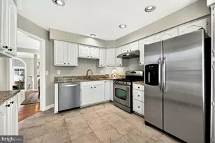 8006 Trevor Pl, Vienna, VA 22182 - Photo 9