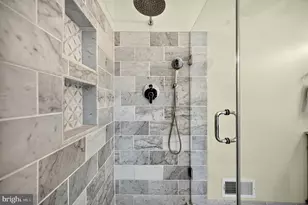 8006 Trevor Pl, Vienna, VA 22182 - Photo 29