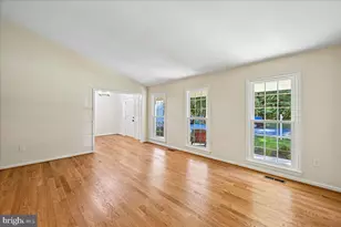 7030 Flax St, Springfield, VA 22152 - Photo 5