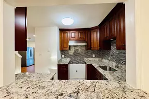 7942 Timarand Ct, Lorton, VA 22079 - Photo 7