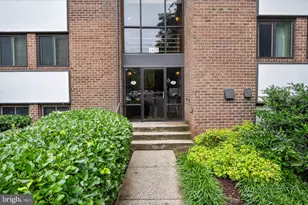 1423 Northgate Square, Reston, VA 20190 - Photo 3
